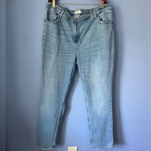 Abercrombie & Fitch Ultra High Rise 90s Slim Straight Jeans 35 20R